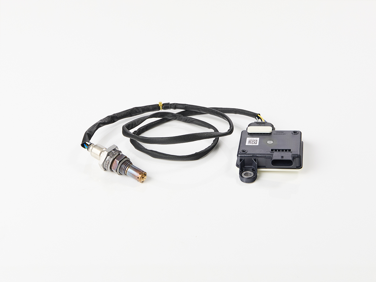 An image showing the front view of NOx Sensor - 12V - 1040 mm (Part 320/A9086)