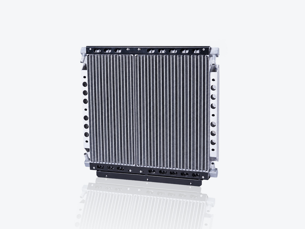An image showing the front view of Radiator (Part 332/Y8301)