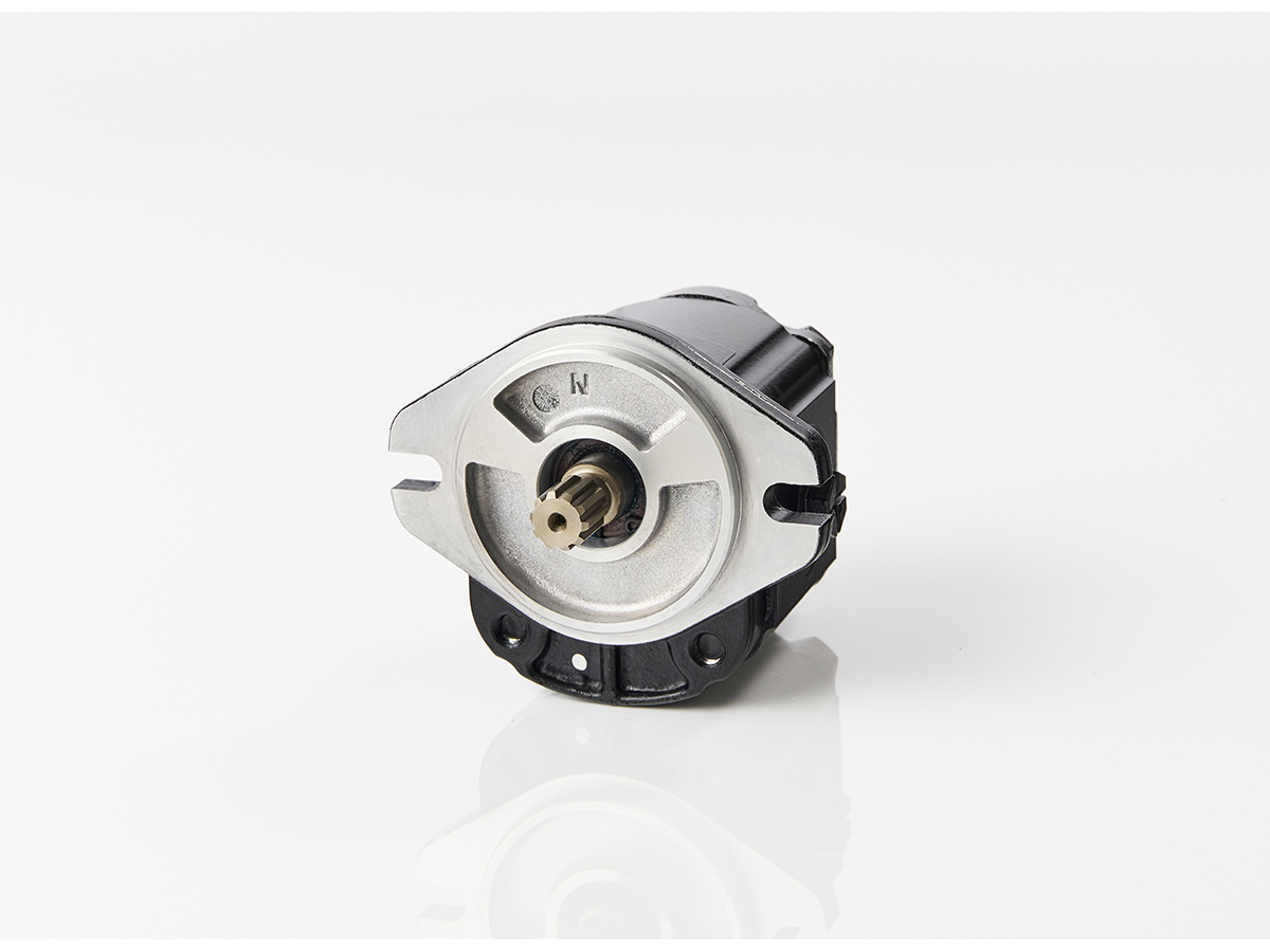 An image showing the front view of JCB hydraulic pump (Part 334/C6352)