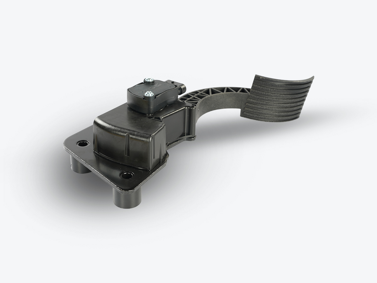 An image showing the front view of Foot Pedal Throttle (Part 335/Y5904)