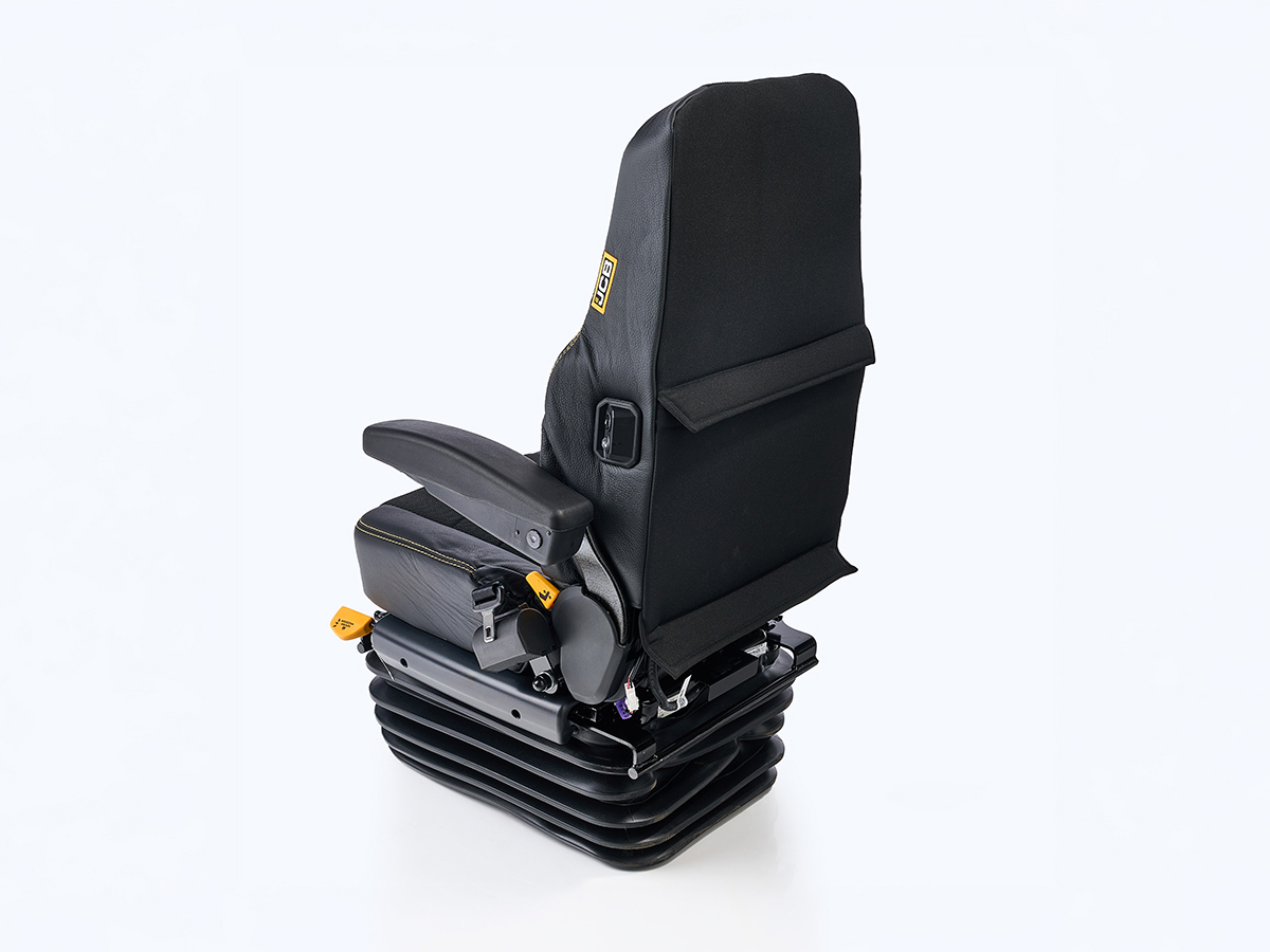 An image showing the front view of Super Deluxe Seat (Part 400/V2011)