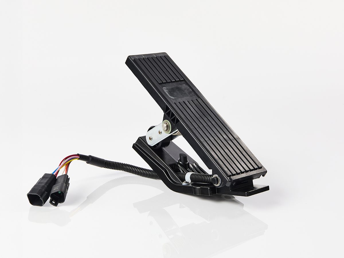 An image showing the front view of Throttle Pedal (Part 728/33100)